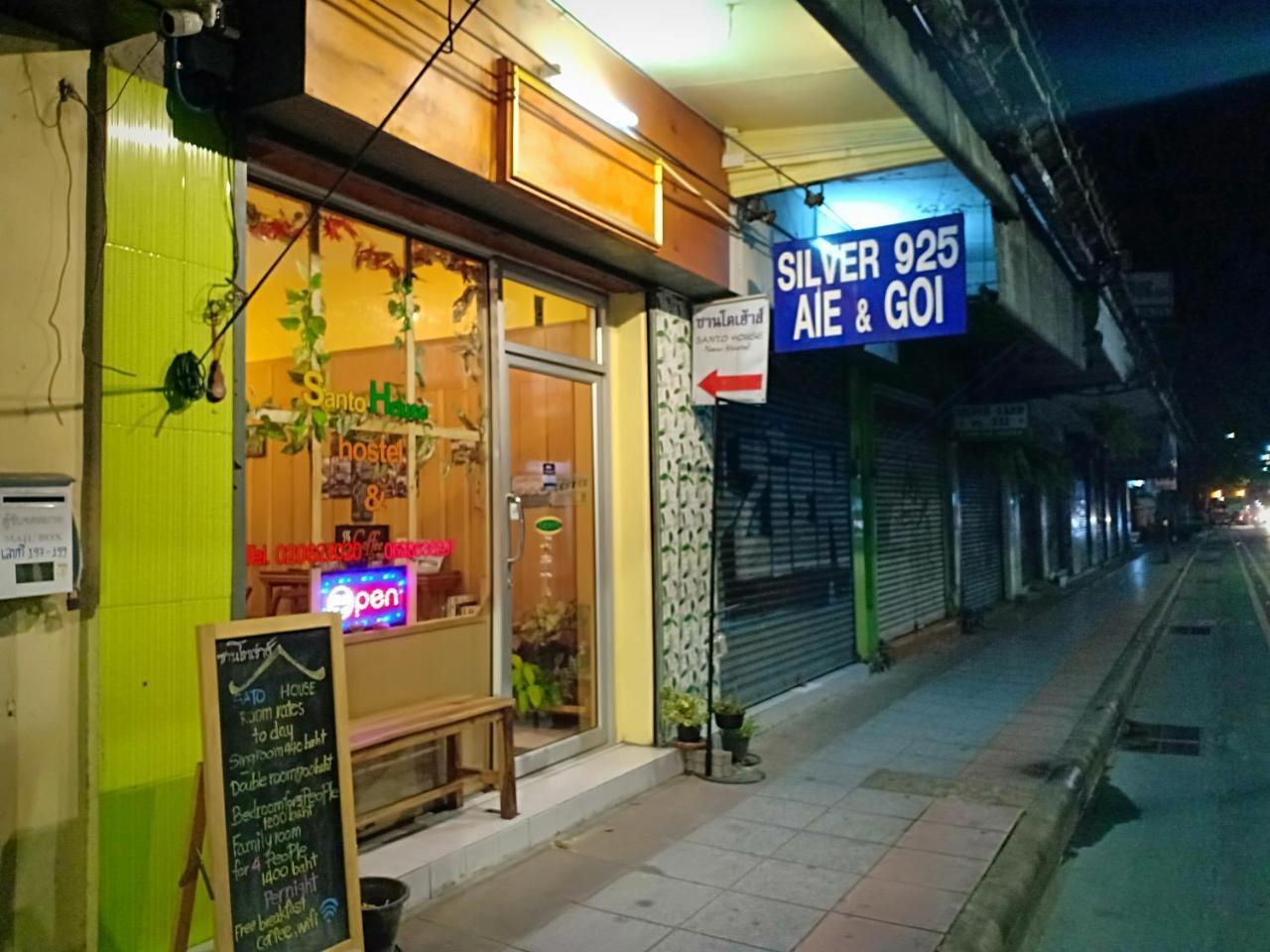 Santo House Hotel Bangkok Ngoại thất bức ảnh