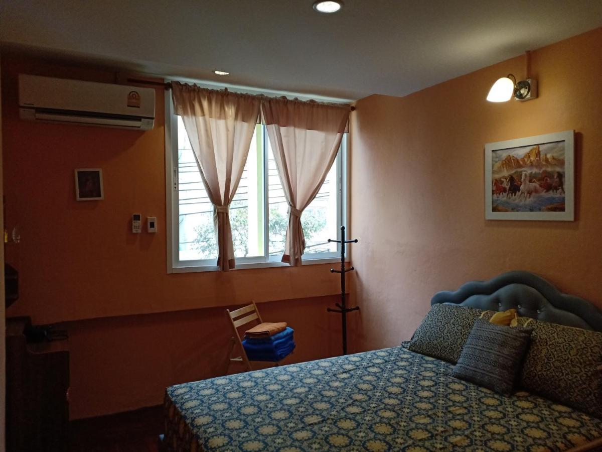 Santo House Hotel Bangkok Ngoại thất bức ảnh