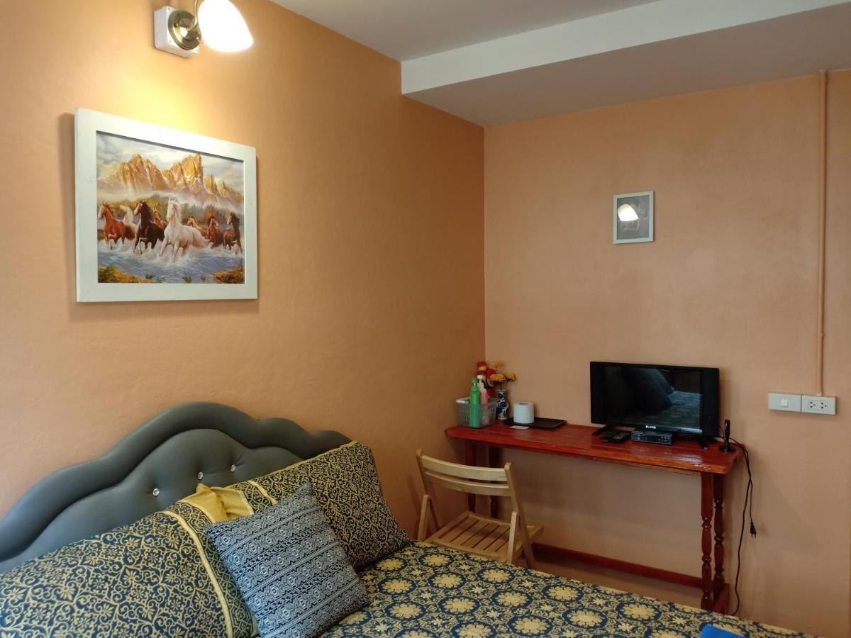 Santo House Hotel Bangkok Ngoại thất bức ảnh